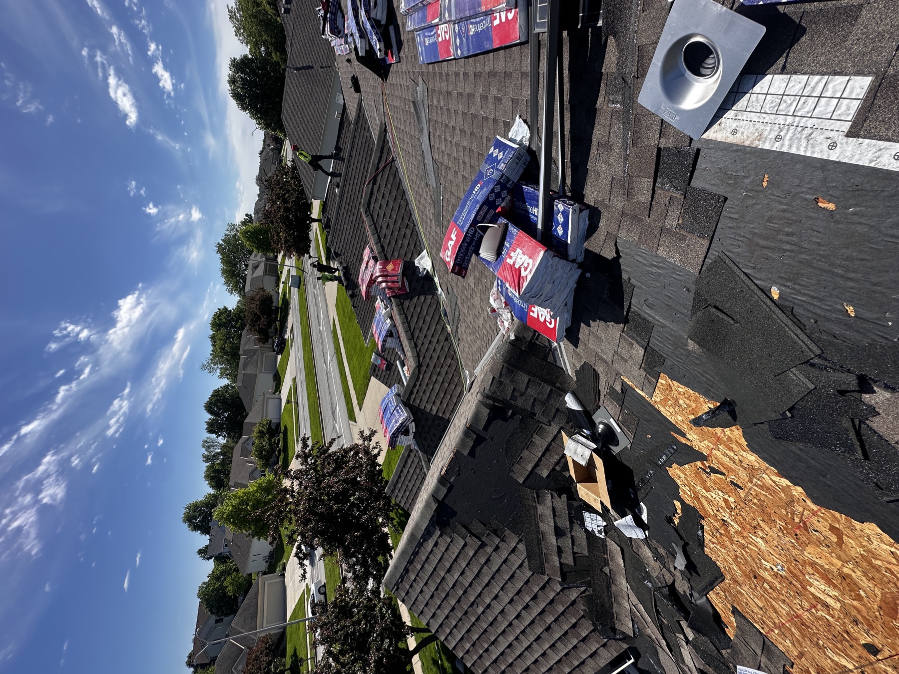 GAF Timberline Roof by AGR Roofing in Kansas City Metro.